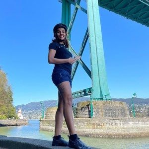 Meet your Posher, Camila